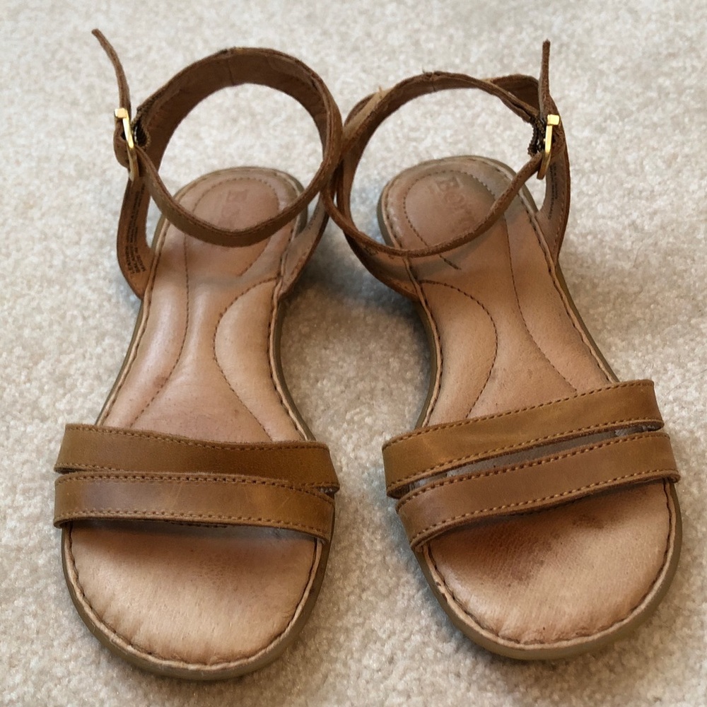 Born sandals